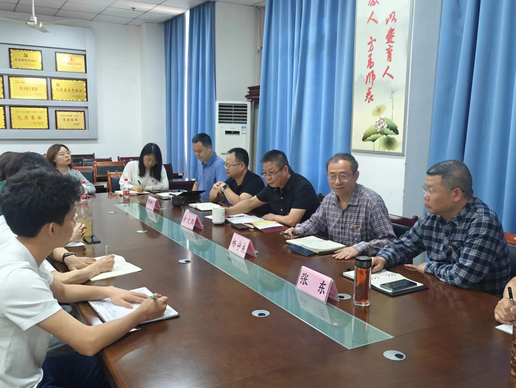 pERe_1715400209608064464.jpg pERe_1715400209608064464.jpg